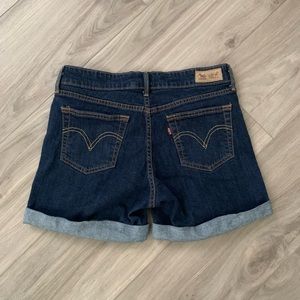 Levi’s | Levi’s Women Dark Blue Denim Shorts | Size 28